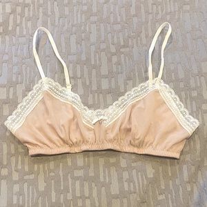 NWT HANKY PANKY Nude and Cream Lace Bralette- S